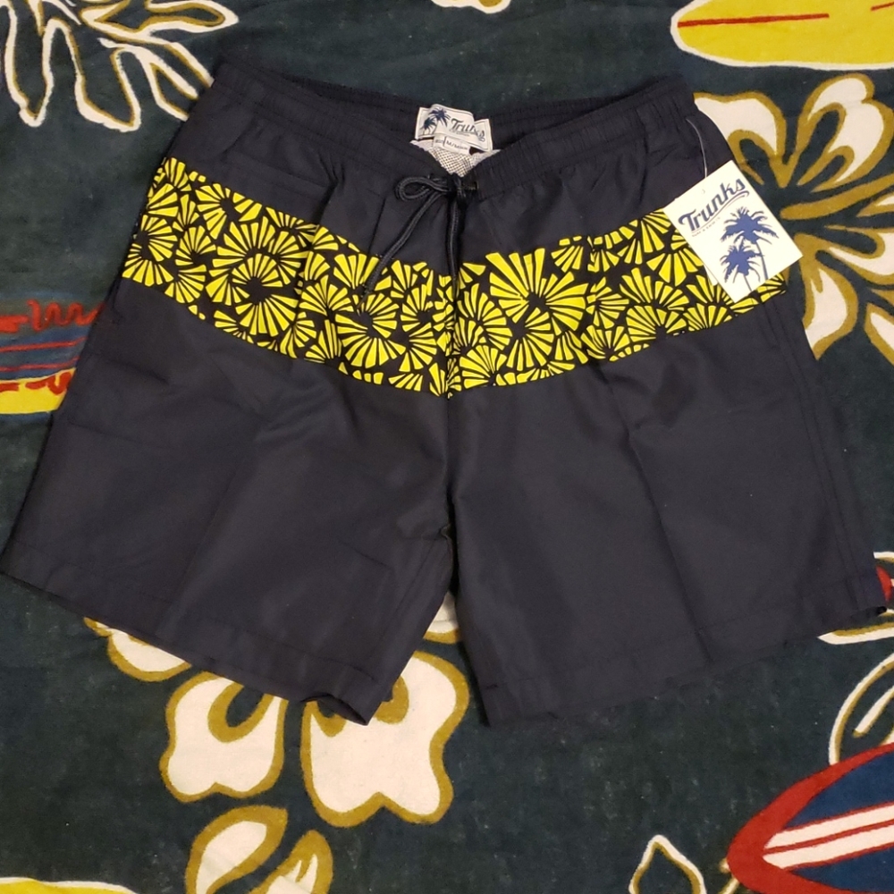 Trunks Surf & Swim Co Hinoki Fan Nwt